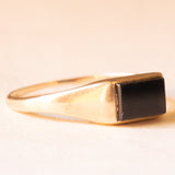 Anello chevalier vintage in oro giallo 9K con onice, anno 1984