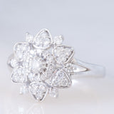 Anello a fiore vintage in platino con diamanti (0.55ctw), anni ‘80