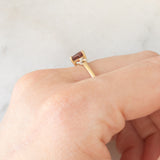 Solitario vintage in oro giallo 9K con granato di taglio a cuore (0.60ct ca.)