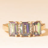 Anello vintage in oro giallo 9K con topazi mistici (1.80ctw ca.) e diamanti (0.03ctw ca.), anni ‘90/anni ‘2000