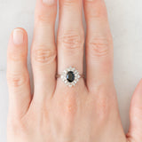 Anello ballerina vintage in oro bianco 14K con zaffiro (0.85ct ca.) e diamanti di taglio brillante (0.50ctw ca.), anni ‘80