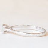 Anello moderno in oro bianco 14K con diamanti di taglio brillante e di taglio baguette (0.15ctw ca.)