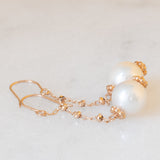 Orecchini pendenti vintage in oro giallo 10K con perle bianche, anni ‘60/‘70