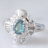 Anello ballerina vintage in platino con alessandrite naturale (1.10ct) e diamanti di taglio brillante e tapered (0.81ctw), anni ‘90
