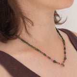 Collana vintage con tormaline verdi e rosa e con chiusura in oro giallo 18K