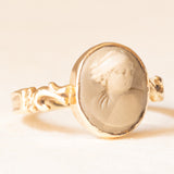 Anello vintage in oro giallo 9K con cammeo su lava, anni ‘40