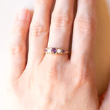 Anello veretta vintage in oro giallo 9K con opali (0.20ctw ca.) e ametista (0.40ctw ca.), anni ‘70