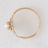 Anello tourbillion antico francese in oro giallo 18K con perla bianca e diamanti di taglio rosetta, anni ‘30