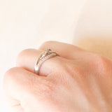 Anello vintage a nodo in oro bianco 9K con diamanti (0.06ctw ca.), anni ‘90