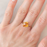 Solitario in oro giallo 9K con quarzo citrino di taglio a cuore (2.18ct ca.) e diamanti