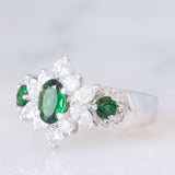Anello a fiore vintage in platino con tsavoriti (0.80ctw) e diamanti (0.85ctw), anni ‘90/anni ‘2000