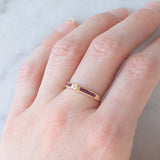 Tre anelli vintage in oro giallo 14K con rubini/smeraldi/zaffiri e diamanti, anni ‘70