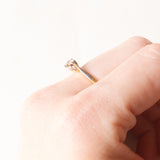 Trilogy antico in oro giallo 18K e platino con diamanti di taglio vecchia miniera (0.18ctw ca.), anni ‘10/‘20