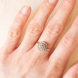 Anello a fiore vintage in oro giallo e bianco 9K con diamanti (0.20ctw ca.), anno 1997