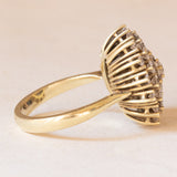 Anello a fiore vintage in oro giallo 18K con diamanti di taglio brillante (1.60ctw ca.), anni ‘60/‘70