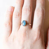 Anello vintage in oro giallo 14K con opale sintetico, anni ‘70