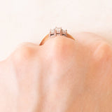 Trilogy vintage in oro giallo e bianco 9K con diamanti di taglio carré (0.25ctw ca.), anni ‘80