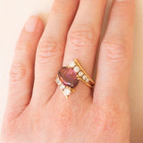 Anello bypass vintage in oro giallo 18K con tormalina rosa (4ct ca.) e diamanti di taglio brillante (0.90ctw ca.), anni ‘80