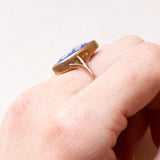 Anello a navette vintage in oro giallo 9K con jasperware rappresentante la dea Diana, anni ‘70