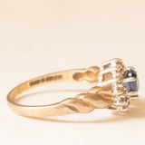 Anello a margherita vintage in oro giallo e bianco 9K con zaffiro (0.35ct ca.) e diamanti (0.12ctw ca.)