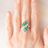 Anello vintage in oro bianco 18K con smeraldi (1ctw ca.) e diamanti (0.45ctw ca.), anni ‘70