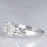 Anello a fiore vintage in platino con diamanti di taglio brillante (0.32ctw), anni ‘70/‘80