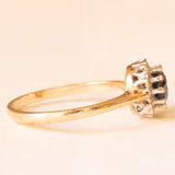 Anello a margherita vintage in oro giallo 9K con zaffiro (0.70ct ca.) e diamanti (0.05ctw ca.), anni '70