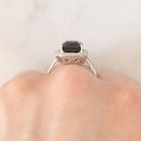 Anello a margherita vintage in oro bianco 18K con tormalina verde (2.80ct) e diamanti (0.40ctw), anni ‘2000