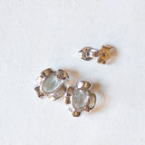 Orecchini moderni in oro bianco 9K con acquamarine (0.60ctw ca.)