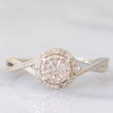 Anello vintage in oro bianco 9K con diamanti (0.15ctw ca.)