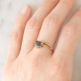 Anello vintage in oro giallo 9K con zaffiro (0.80ct ca.) e diamanti