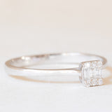 Anello moderno in oro bianco 14K con diamanti di taglio brillante e di taglio baguette (0.15ctw ca.)