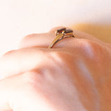 Anello contrarier vintage in oro giallo 9K con granati di taglio rettangolare (0.30ctw ca.), anno 1981