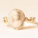 Anello vintage in oro giallo 9K con cammeo su lava, anni ‘40