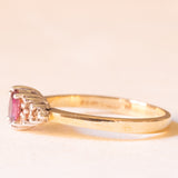 Anello vintage in oro giallo 9K con rubino (0.26ct ca.) e diamanti (0.06ctw ca.), anno 1987