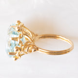 Anello da cocktail vintage in oro giallo 18K con acquamarina (7.50ct ca.), anni ‘60/‘70