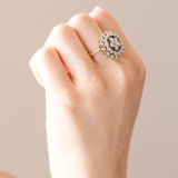 Anello a fiore vintage in oro giallo 18K con diamanti di taglio brillante (1.60ctw ca.), anni ‘60/‘70