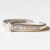 Anello vintage in oro bianco 9K con diamanti di taglio brillante (0.30ctw ca.), anni ‘70/‘80