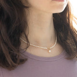 Collana vintage in oro giallo 18K con perle bianche, anni ‘70