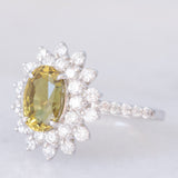 Anello a fiore vintage in platino con topazio verde (2.76ct) e diamanti (1.11ctw), anni ‘2000