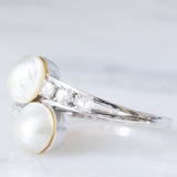 Anello contrarier vintage in oro bianco 18K con perle bianche e diamanti di taglio rosetta (0.36ctw ca.), anni ‘50/‘60