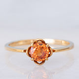Solitario vintage in oro giallo 9K con zaffiro arancione sintetico (0.56ct)