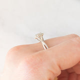 Anello vintage in oro bianco 9K con diamanti (0.15ctw ca.)