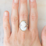 Anello retrò in oro giallo 14K con cammeo su conchiglia rappresentante profilo di soldato romano, anni ‘30/‘40
