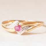 Anello vintage in oro giallo e bianco 18K con rubino sintetico (0.07ct ca.), anni ‘60/‘70