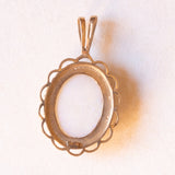 Collana vintage con catenina in oro giallo 9K e con ciondolo in oro giallo 9K con opale (3ct ca.), anni ‘70