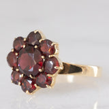 Anello a fiore vintage in oro giallo 8K con granati (2ctw ca.), anni ‘50/‘60