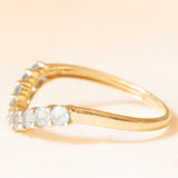 Anello a “V” vintage in oro giallo 9K con topazi azzurri (0.54ctw ca.), anno 2002