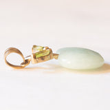 Collana vintage con catenina in oro giallo 9K e con ciondolo a forma di mela in oro giallo 9K con giada verde chiaro e peridoti, anni ‘80