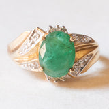 Anello vintage in oro giallo e bianco 10K con smeraldo (1.70ct ca.) e diamanti, anni ‘60/‘70